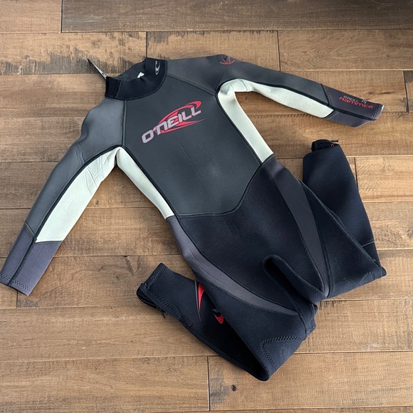 O'Neill Black and Cream Kids One Piece WetsuitBack-zip - size 8